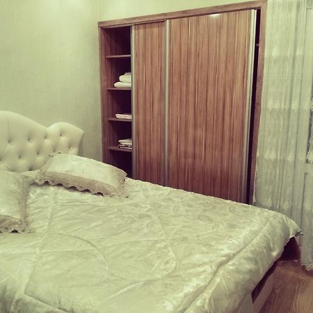Tamar'S Apartment On Inasaridze 7A Batumi Exterior photo