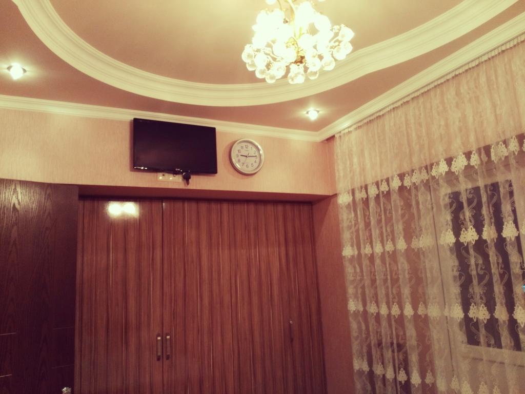 Tamar'S Apartment On Inasaridze 7A Batumi Exterior photo